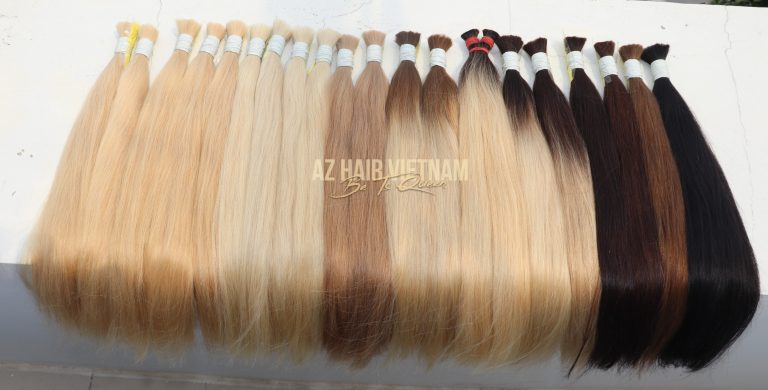 STRAIGHT BULK HAIR EXTENSIONS COLORS. Photo by AZ COMPANT