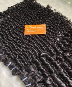 Luxury-Curly-Weft-Hair-Extensions-100%-Raw-Vietnamese-Hair-Wholesale